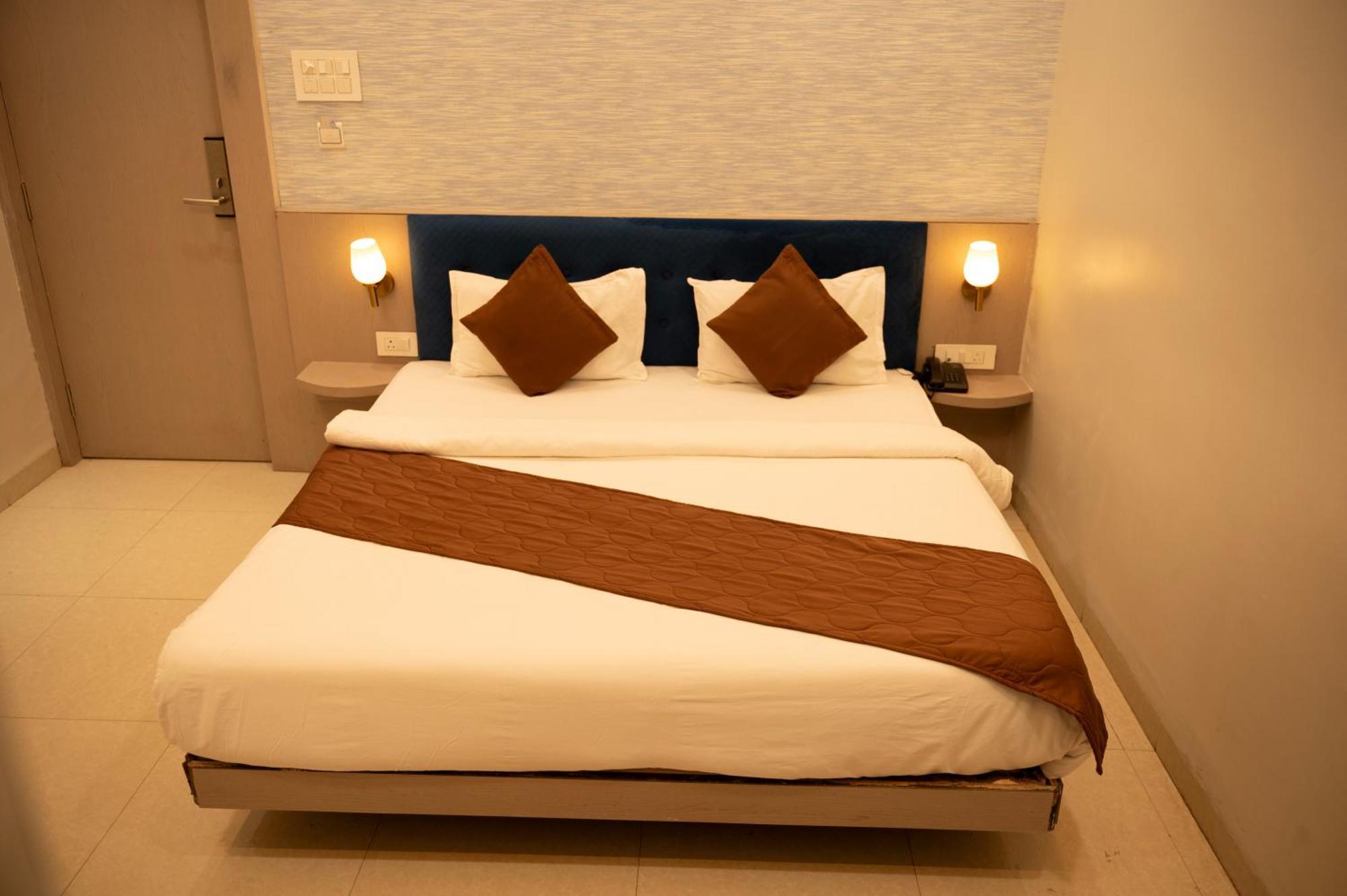Hotel Manaal Akolia Экстерьер фото