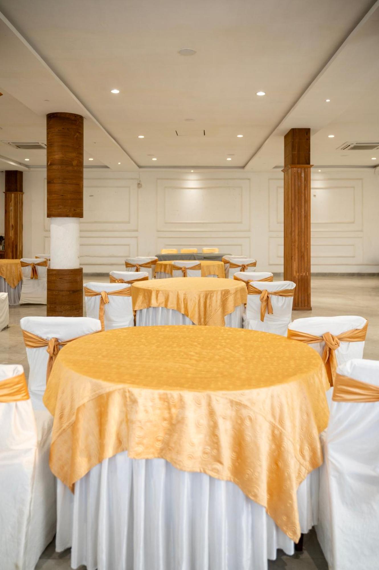 Hotel Manaal Akolia Экстерьер фото